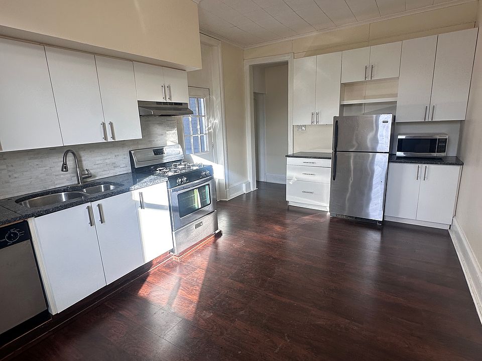 1st image of 222 Jackson St #2