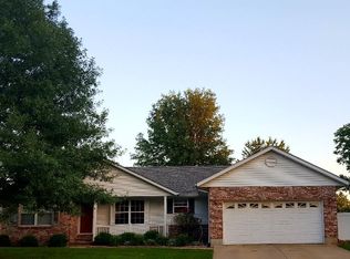 628 Timberline Dr, Waterloo, IL 62298