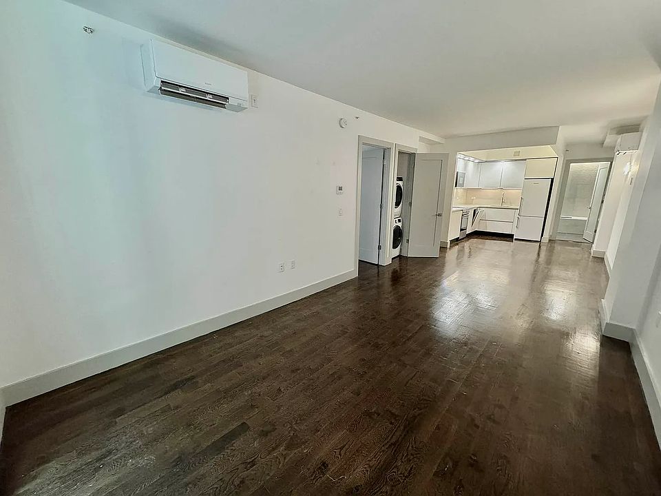 1st image of 150 Lenox Rd #3L