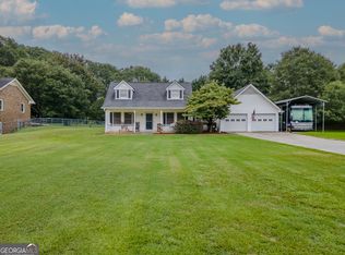 381 Willowwind Dr, Loganville, GA 30052