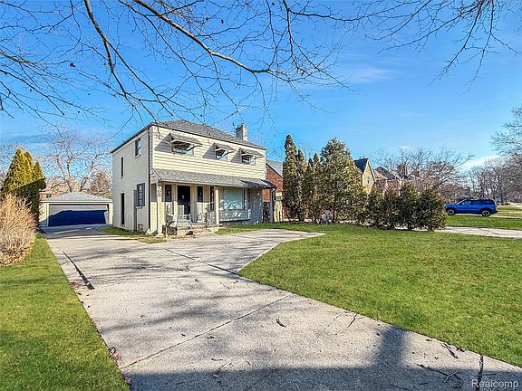 3rd image of 768 Washington Rd