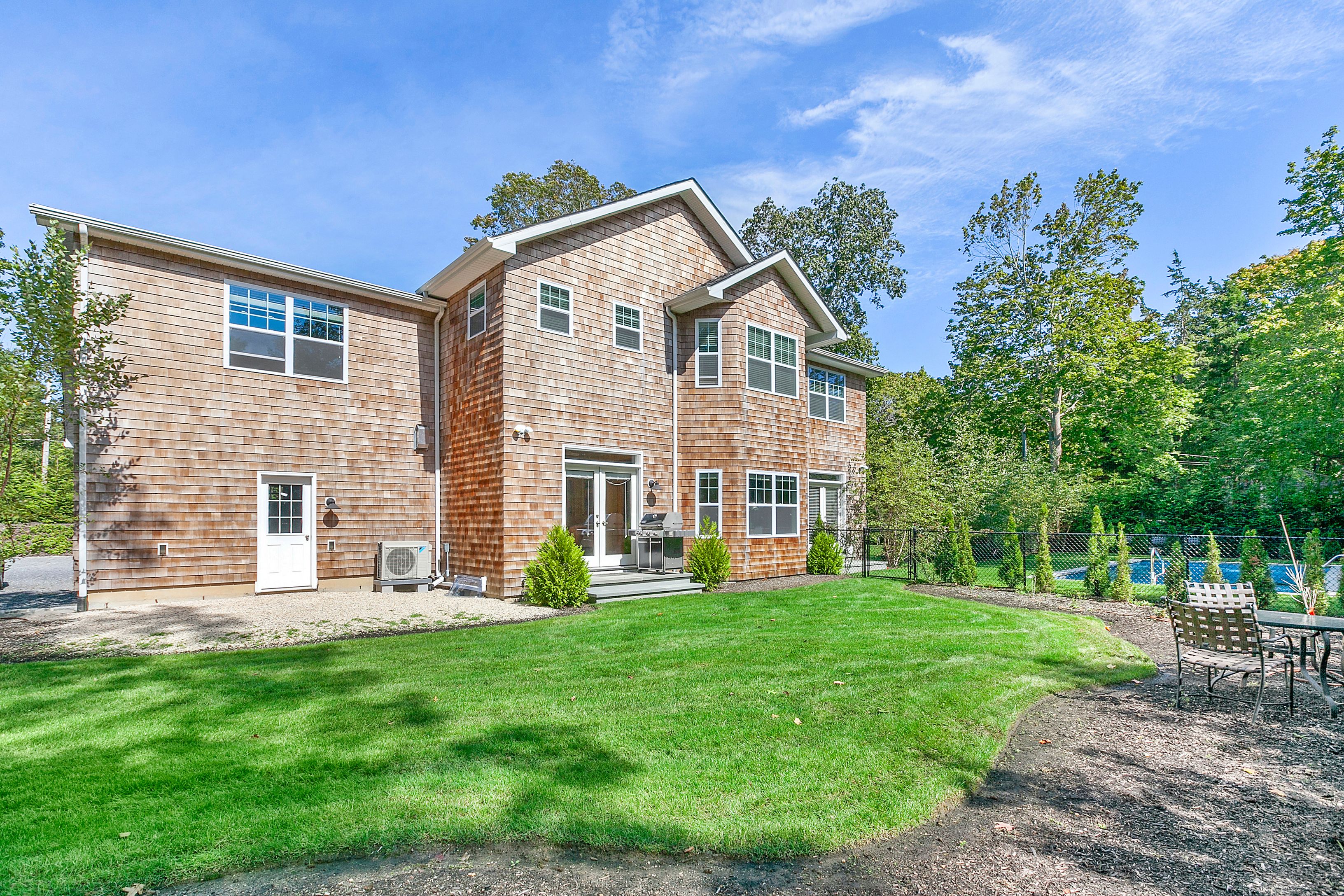 28 Milton Rd, Southampton, NY 11968 Out East