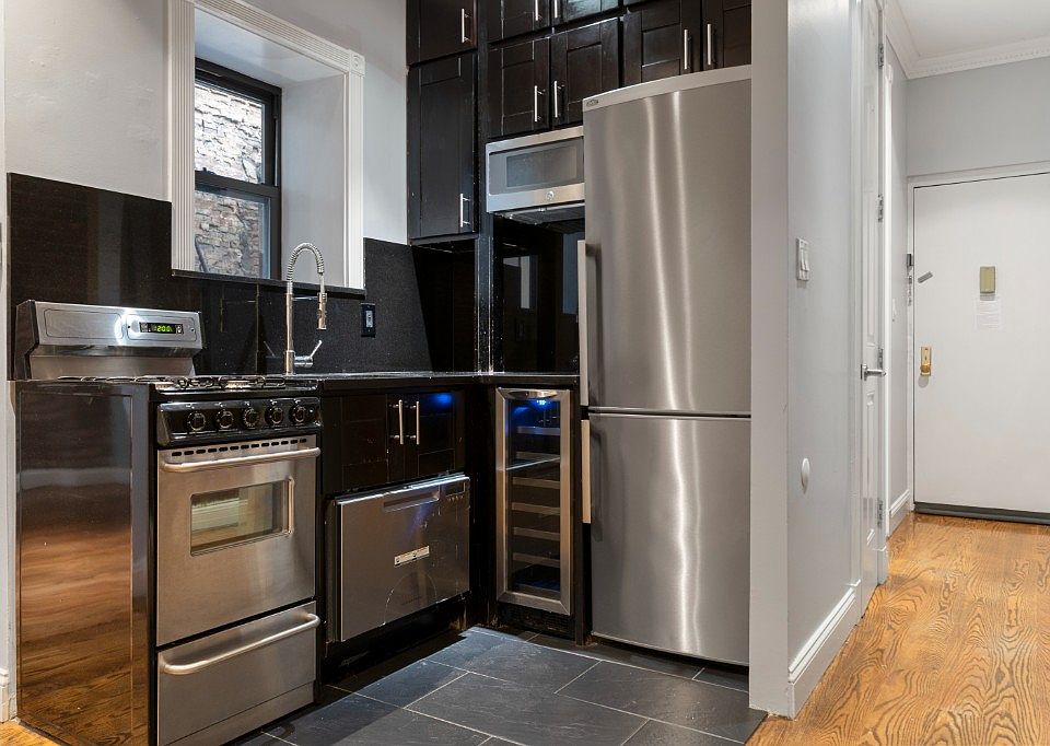 1st image of 20 Prince St #9O