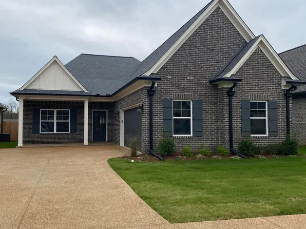5247 Watson View Dr, Nesbit, MS 38651