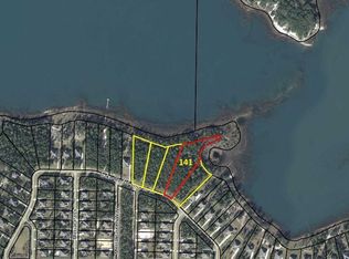 141 Lake Merial Shores Dr, Southport, FL 32409