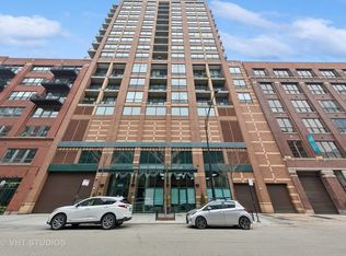 400 W Ontario St APT 501, Chicago, IL