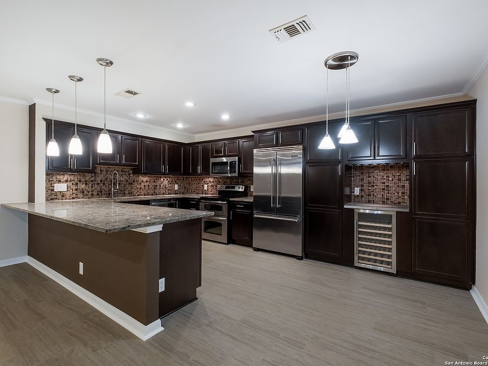 1st image of 100 Lorenz Rd #1109