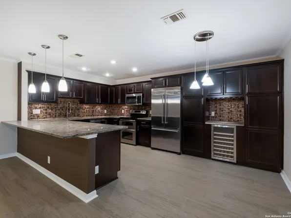 100 Lorenz Rd #1109, San Antonio, TX 78209