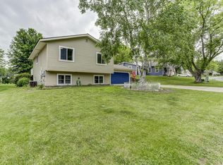 5731 Birchwood Ave NE, Prior Lake, MN 55372