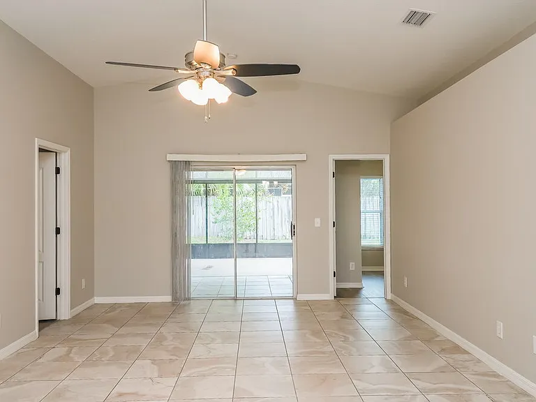 7604 Wiltshire Park Pl — Photo 3