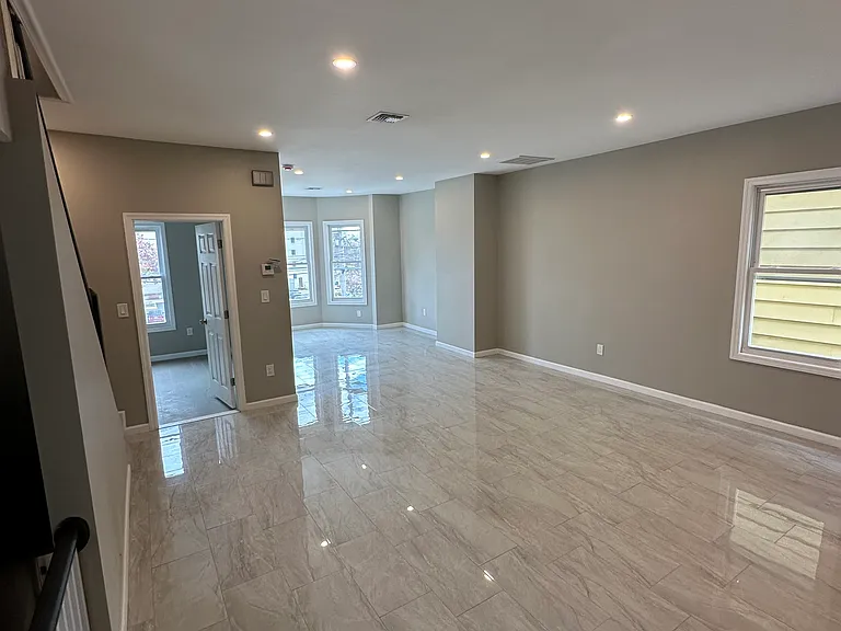 286 Summer Ave #2 — Photo 2