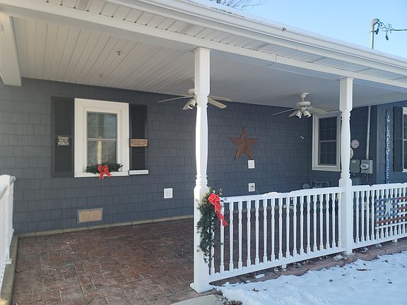3rd image of 313 Leisure Ln