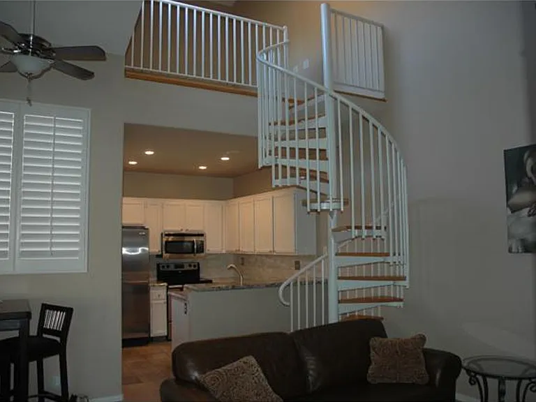 7205 Calabria Ct #7 — Photo 7
