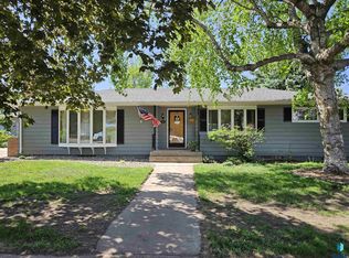 503 E 4th St, Colton, SD 57018