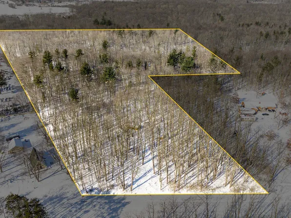 1753 Emerson Rd, Goodells, MI 48027