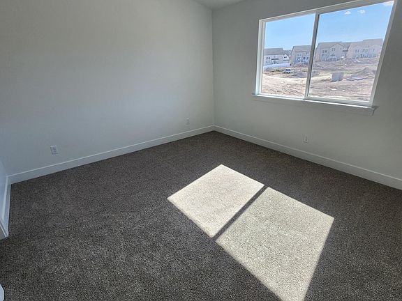 3rd image of 1057 N Ledger Dr
