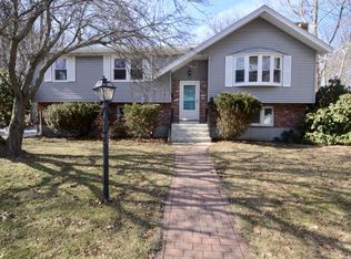 40 Old Colony Dr, Weymouth, MA 02188