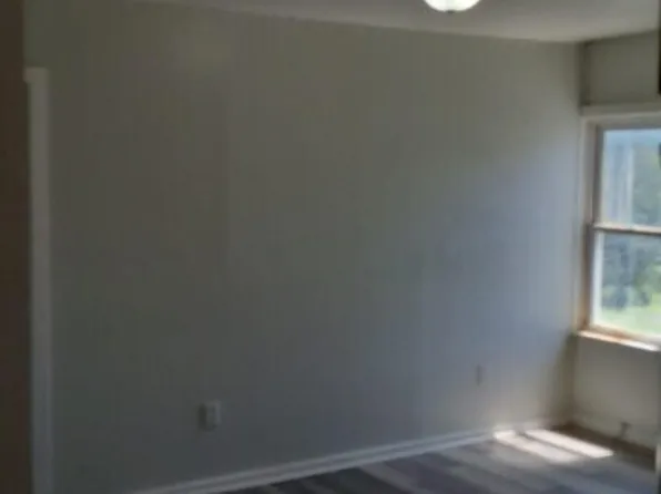 11 Ontario St APT 6, Liberty, NY 12754