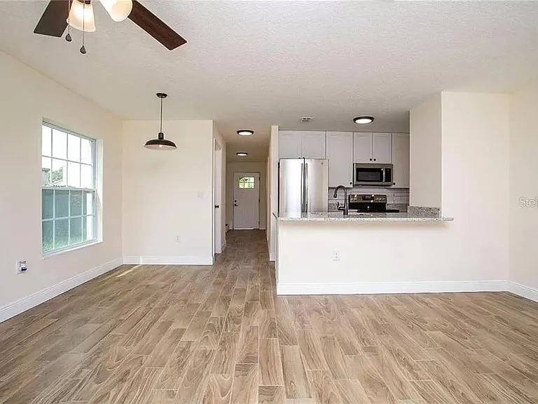 2637 Hunt Club Ln #1 — Photo 2