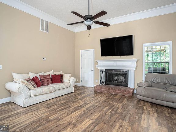 5th image of 3415 Davan Ln