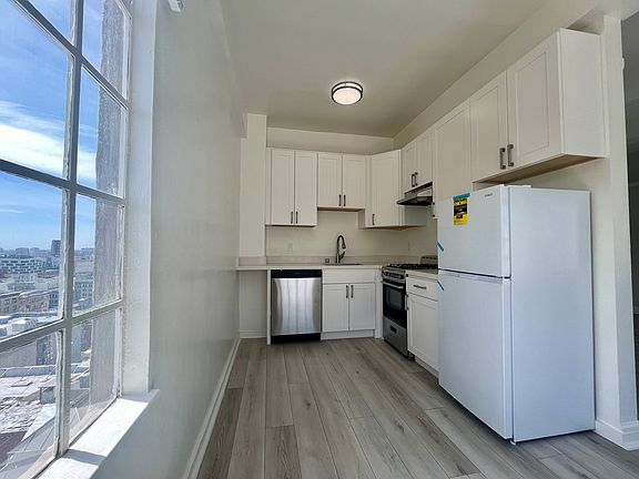 2nd image of 575 Ofarrell St APT 1004