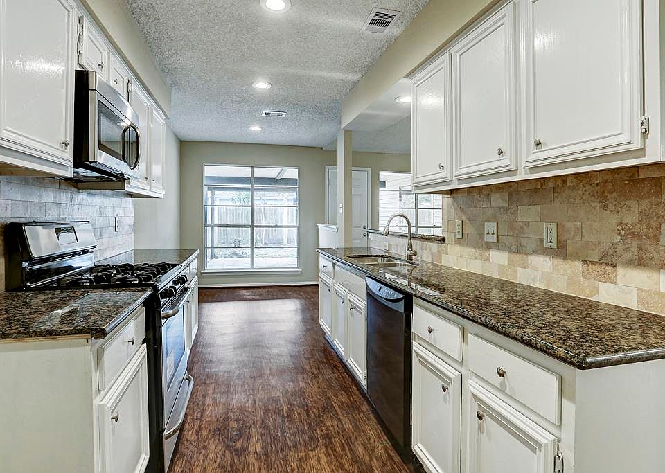 1st image of 11303 Bayou Place Dr