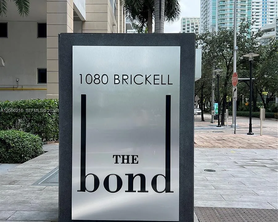 1080 Brickell Ave #2805