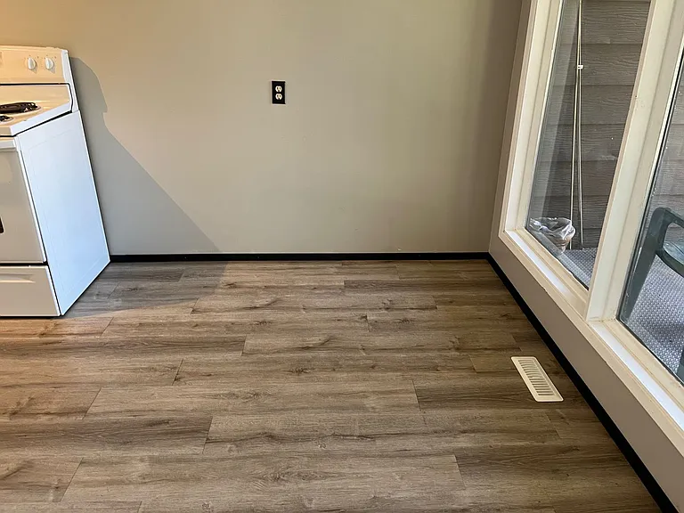 4813 54th St #14 — Photo 3
