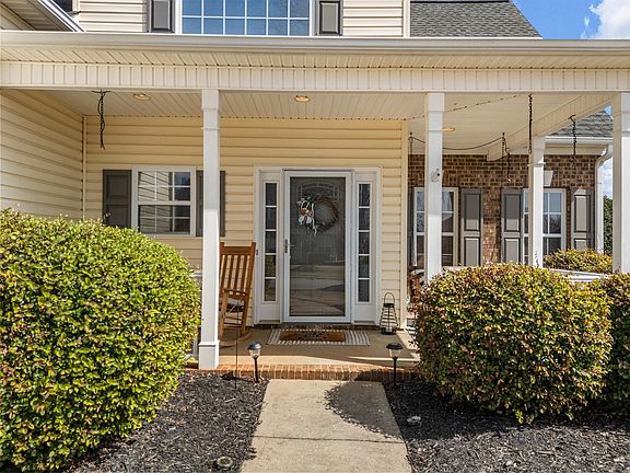 2nd image of 250 Wycliff Dr