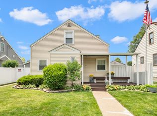 11018 S Sawyer Ave, Chicago, IL 60655