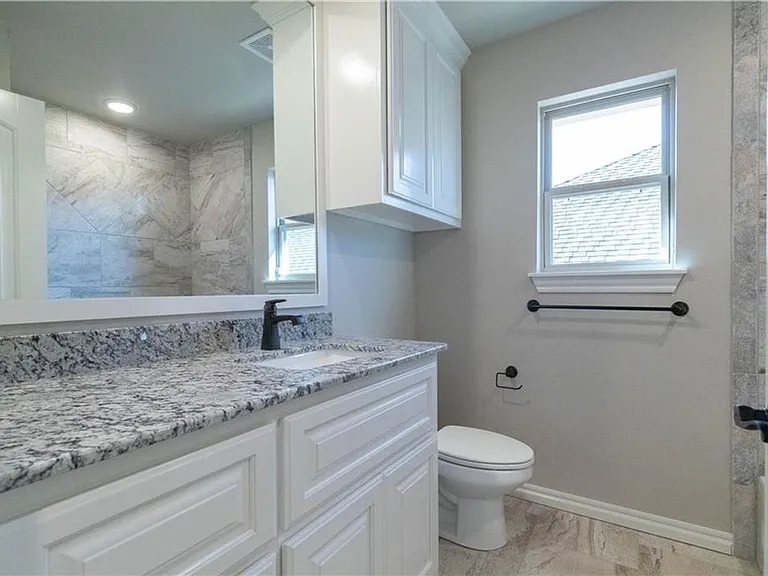 504 NW 198th St — Photo 20