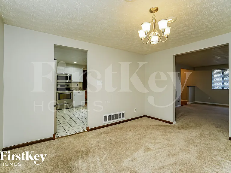 6320 Middleboro Ct — Photo 6
