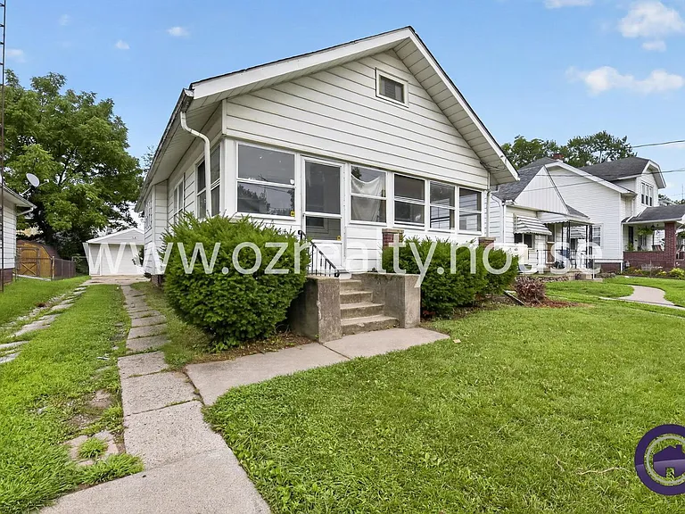 3644 Leybourn Ave — Photo 2