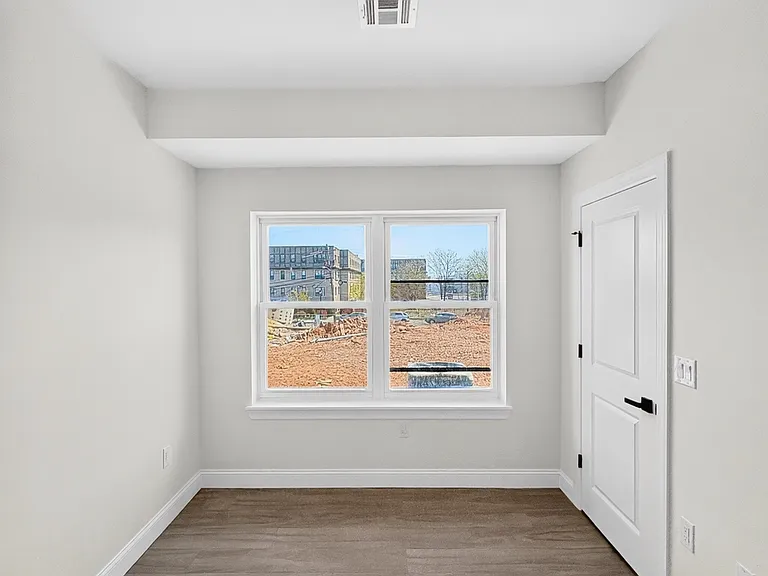 270 Hunterdon St #1 — Photo 9