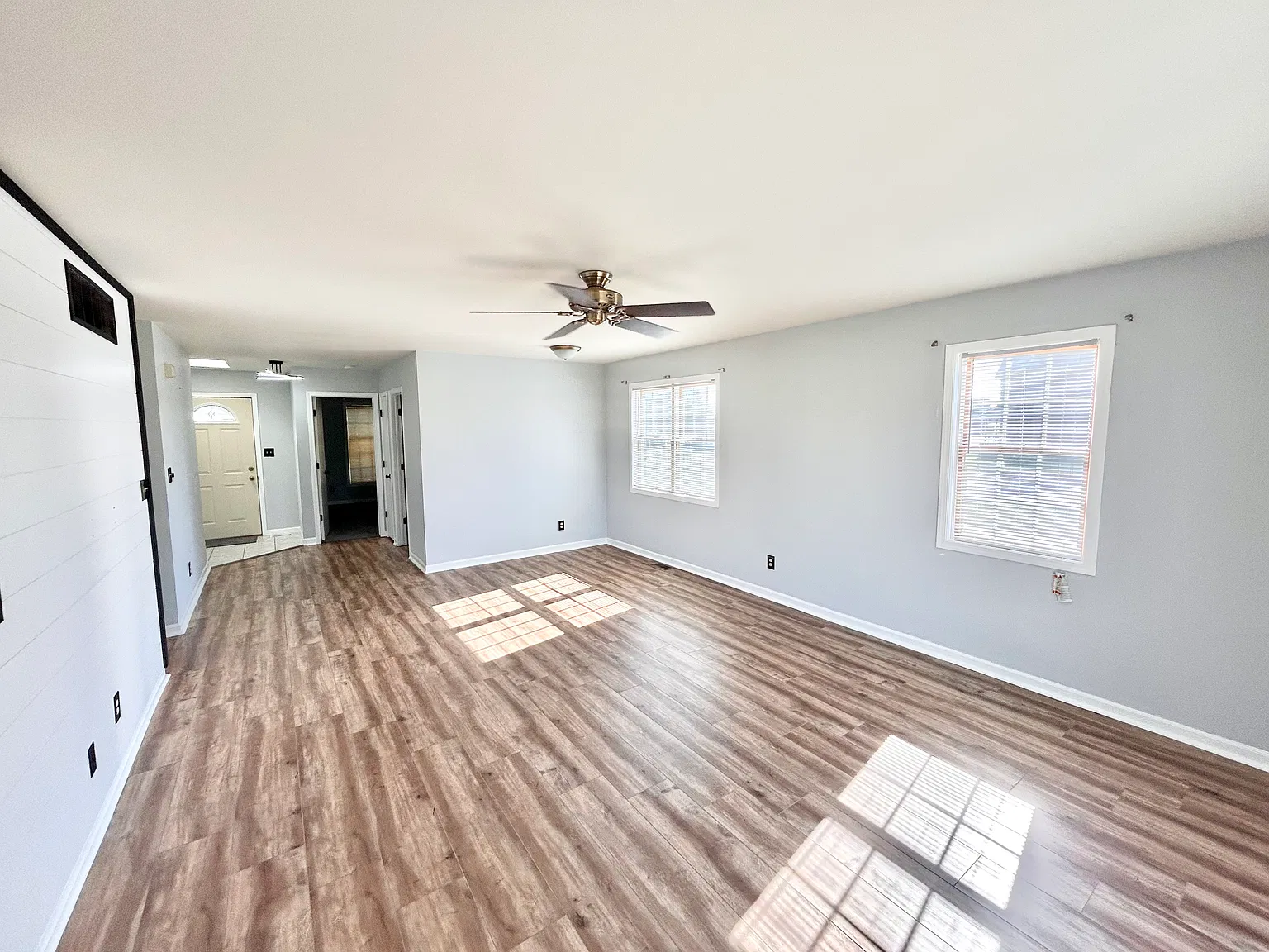 2 bed, 1352 sqft, $2,250 — Photo 4