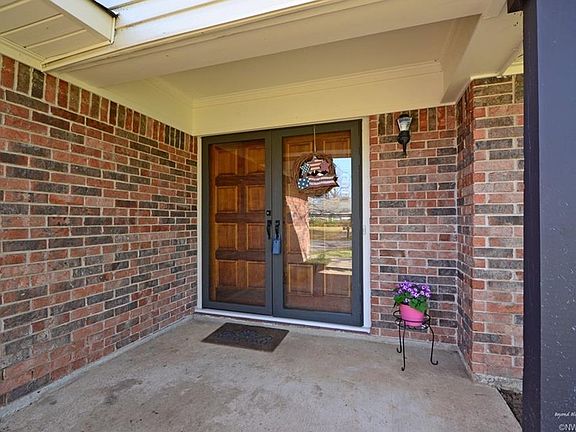 3rd image of 8702 Edgewood Dr