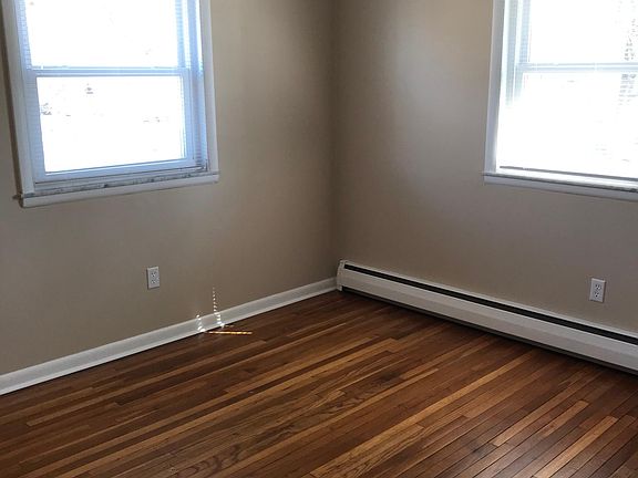 3rd image of 5910 Carrollton Ave