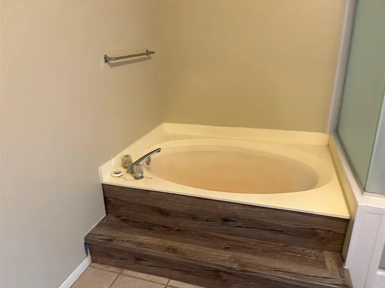 3310 Mulberry Hill Ln — Photo 8