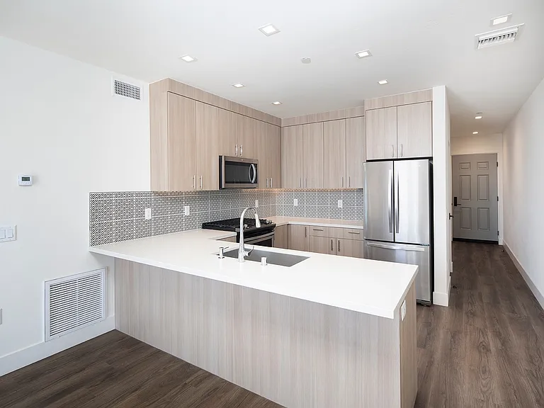 Mission West Lofts — Photo 8