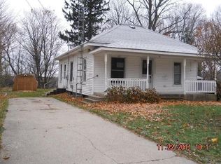 109 W 5th St, Scottville, MI 49454