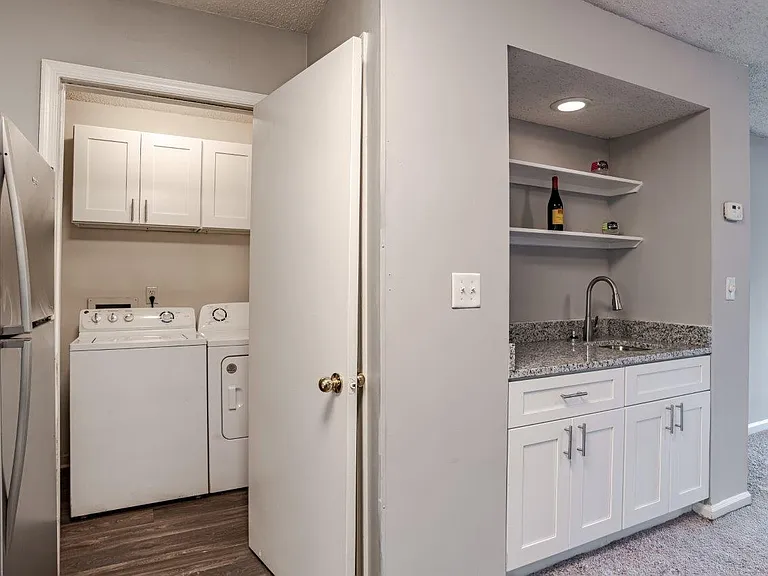 Riverwind Apartment Homes — Photo 13