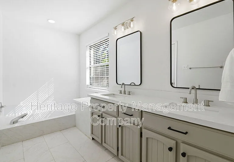 13402 Langtry St — Photo 15