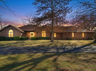 704 Woodwind Dr, Nixa, MO 65714