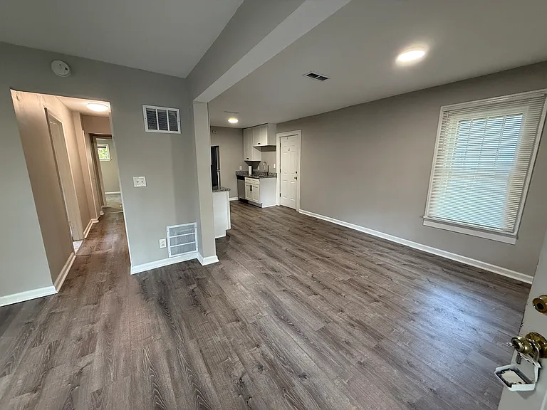 8025 Robinson St — Photo 3