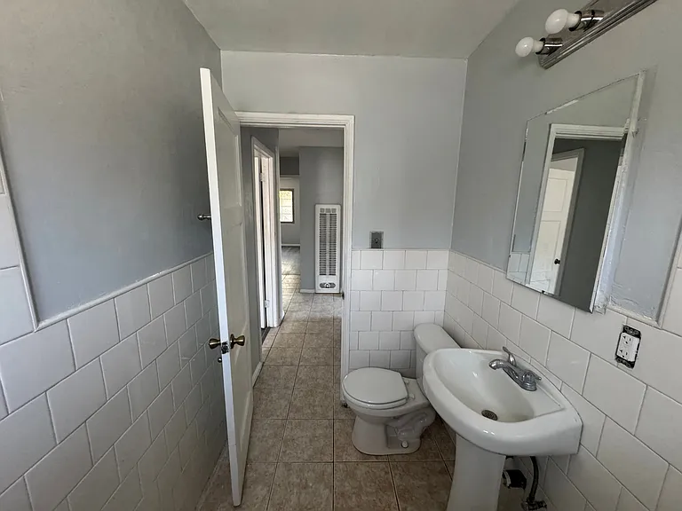 9021 Reading Ave — Photo 7