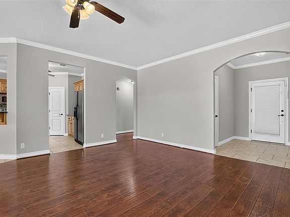 4th image of 346 Pacific Crest Trl