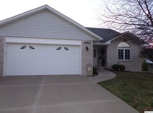 4911 Lake Ridge Dr, Quincy, IL 62305