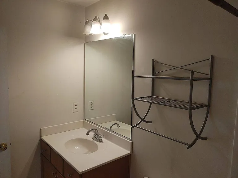 1517A Parks Ave — Photo 6