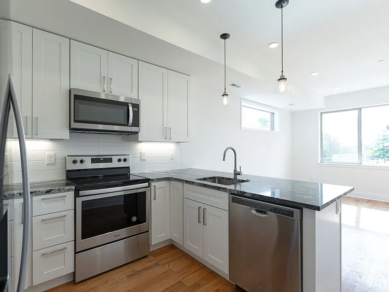 505 W Norris St #22 — Photo 16
