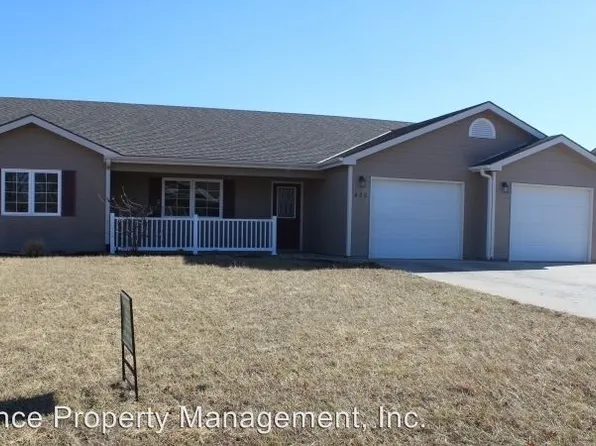 420 Stone Grove Dr, Manhattan, KS 66503